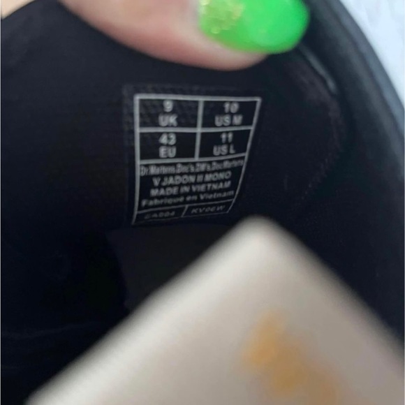 DR. MARTENS VEGAN JADON II MONO size 11 women or 10 men - Picture 2 of 5